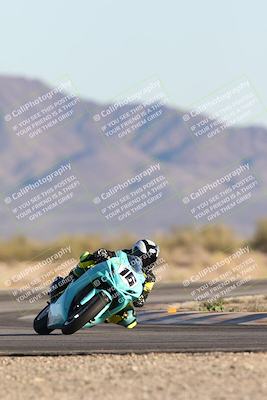 media/Dec-07-2025-CVMA (Sun) [[3e7d2de5dc]]/Race 16-Formula Middleweight/